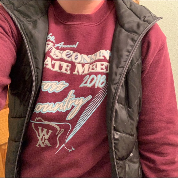 SO Puffer Vest - Picture 4 of 6